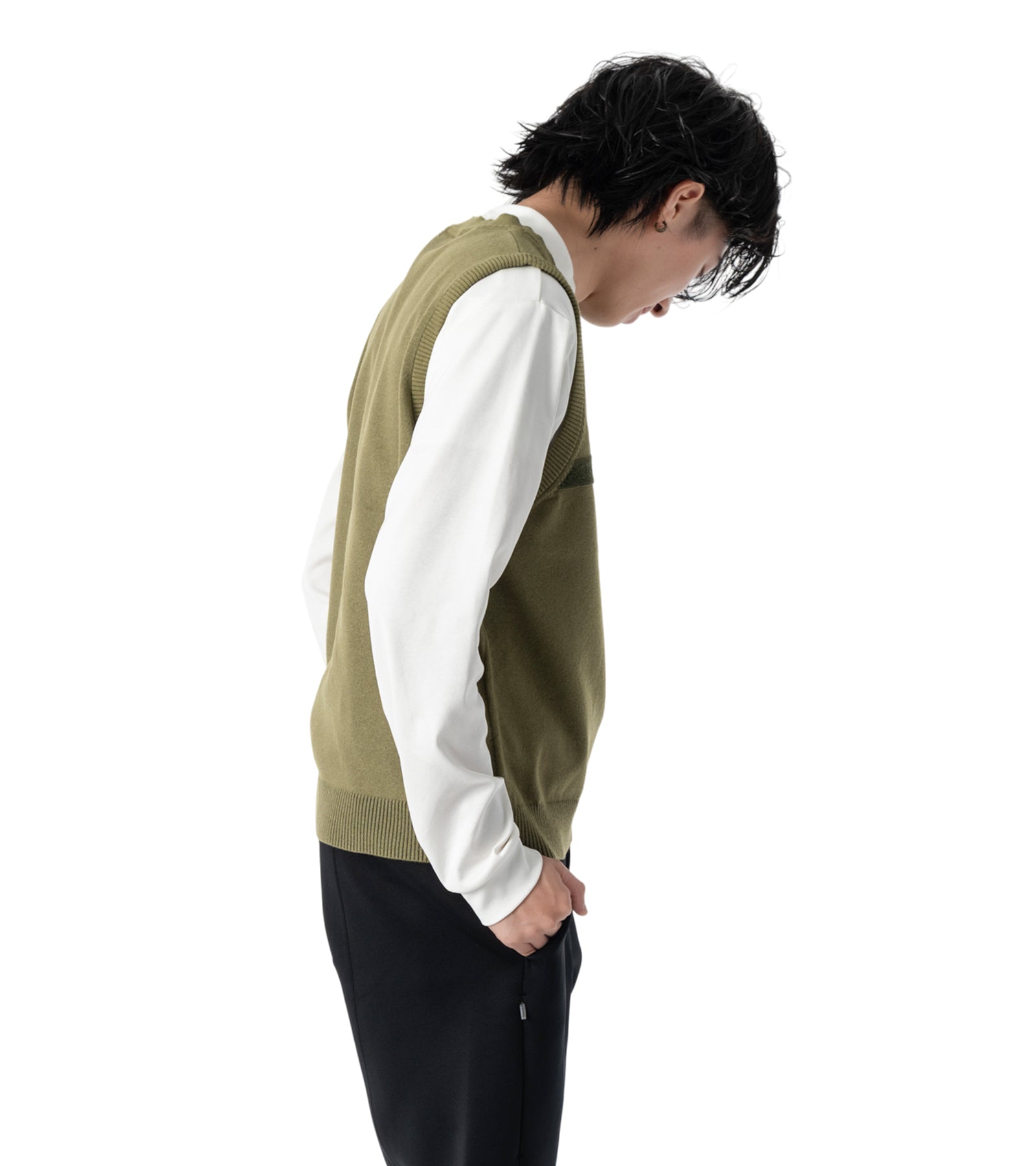 アーモ同色編み柄メンズベスト