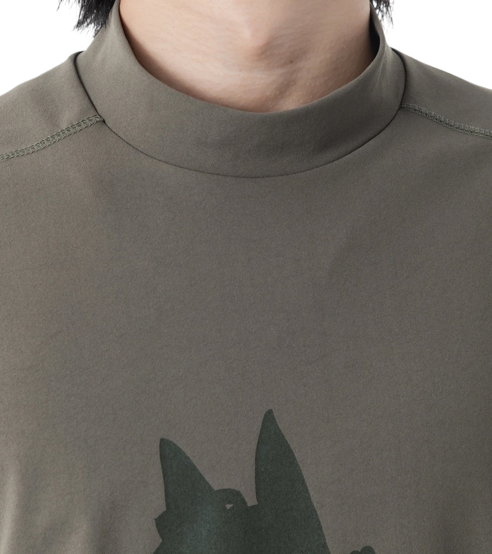 メンズアーモシルエット長袖モックネック