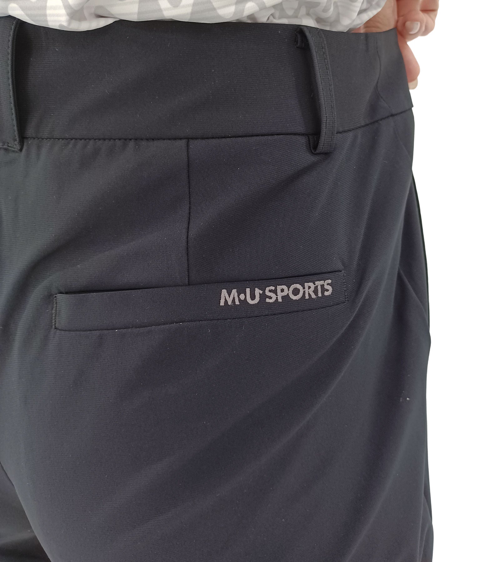 アクティブ9分丈スリムパンツ