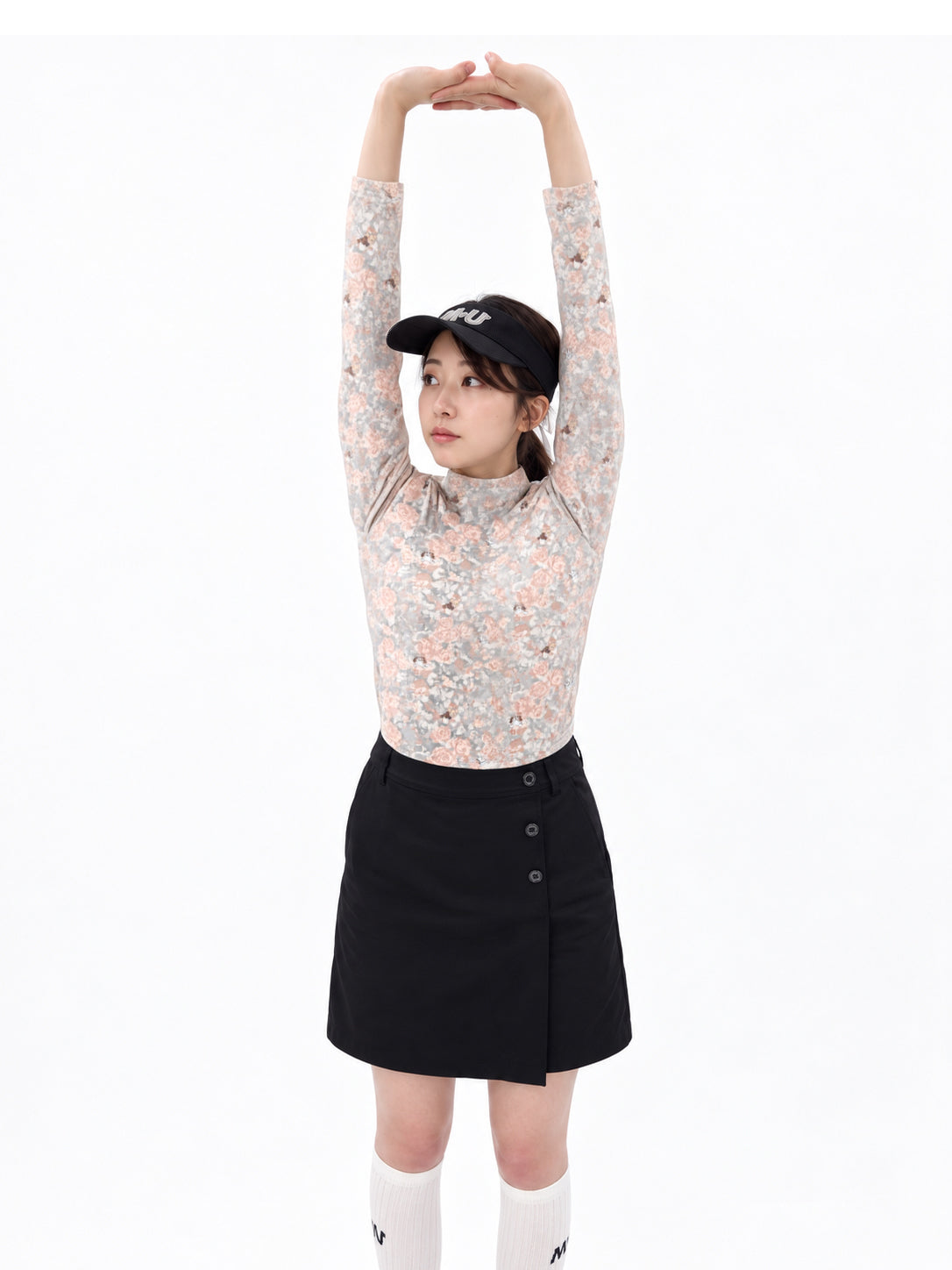 花柄モックネックTシャツ
