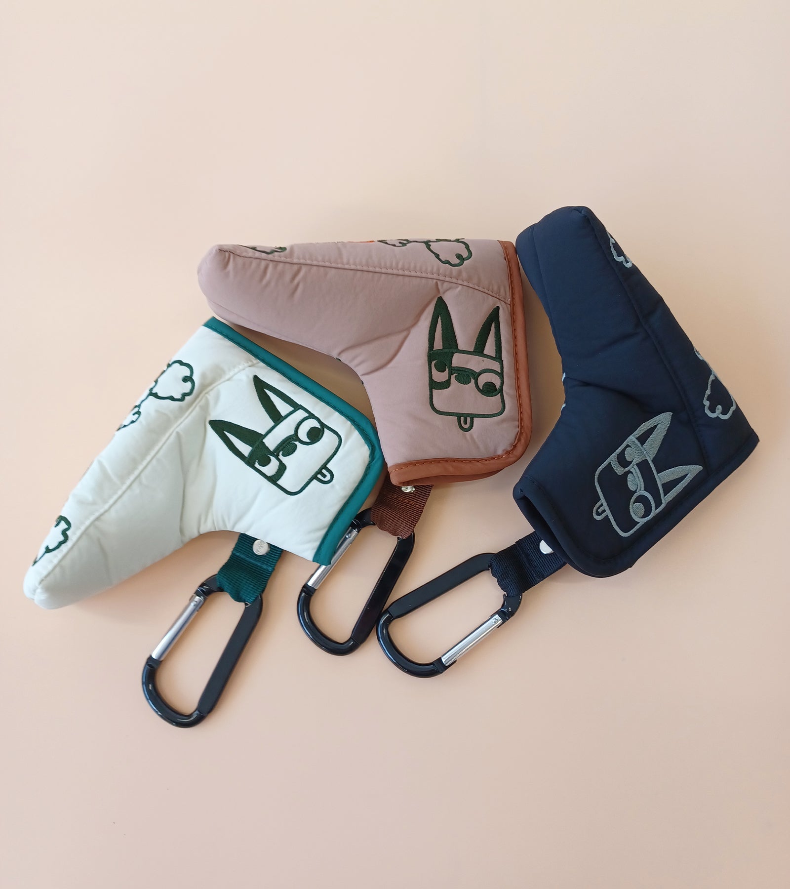 変顔キャラクター刺繍ピン型パターカバー