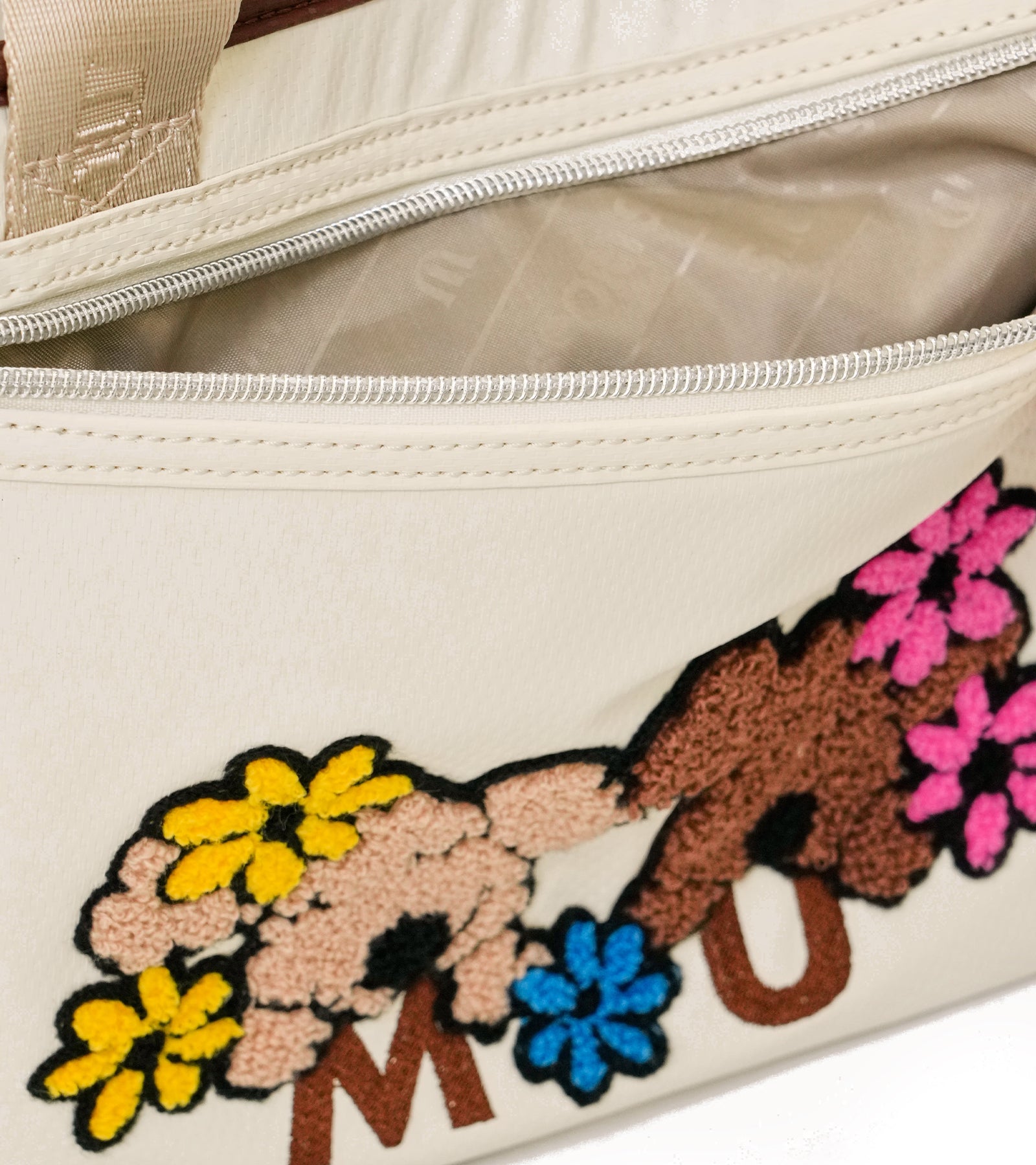 MUキャラクター立体サガラ刺繍トート型カートポーチ