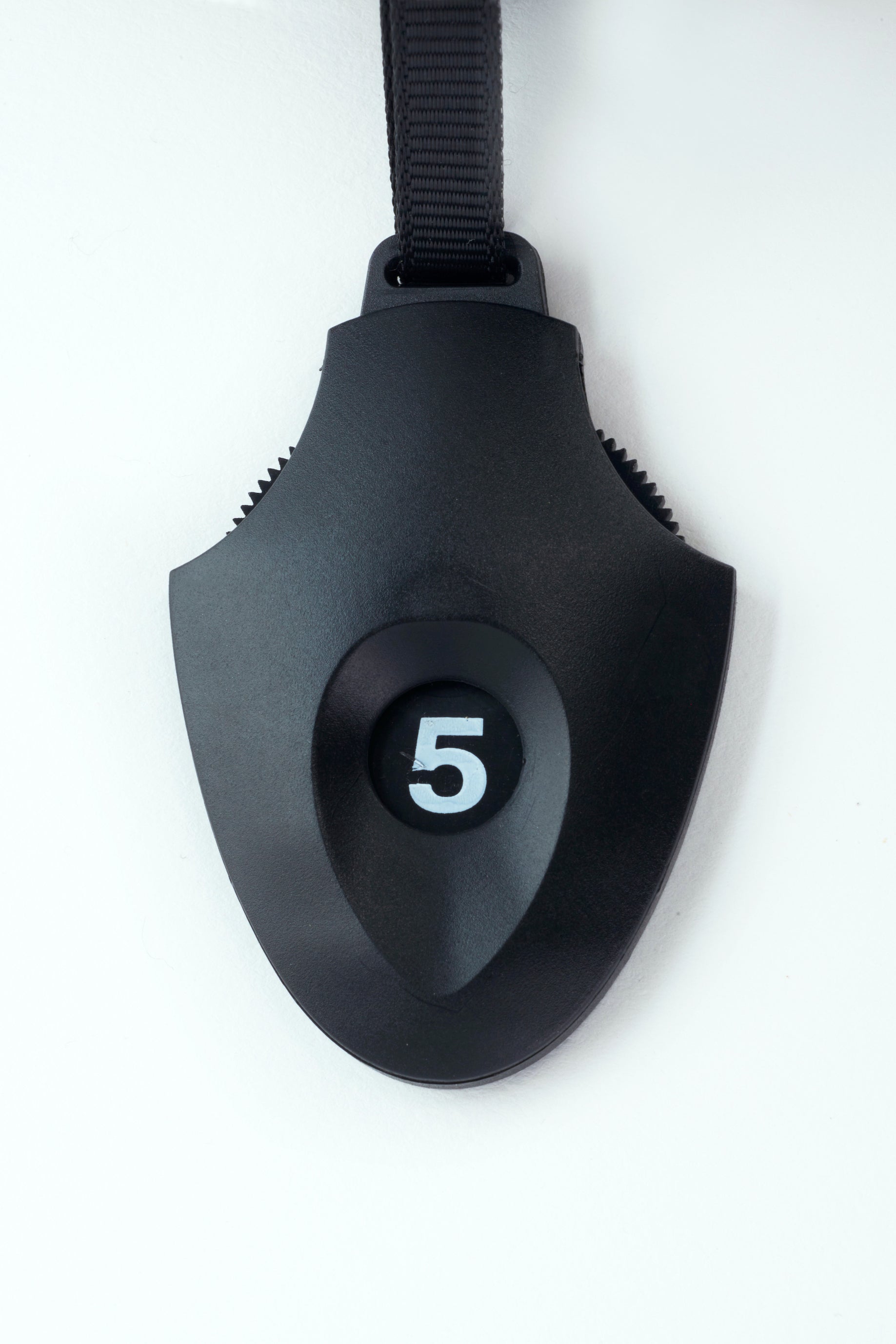 Fluffy boa paw utility cover (703J2552)