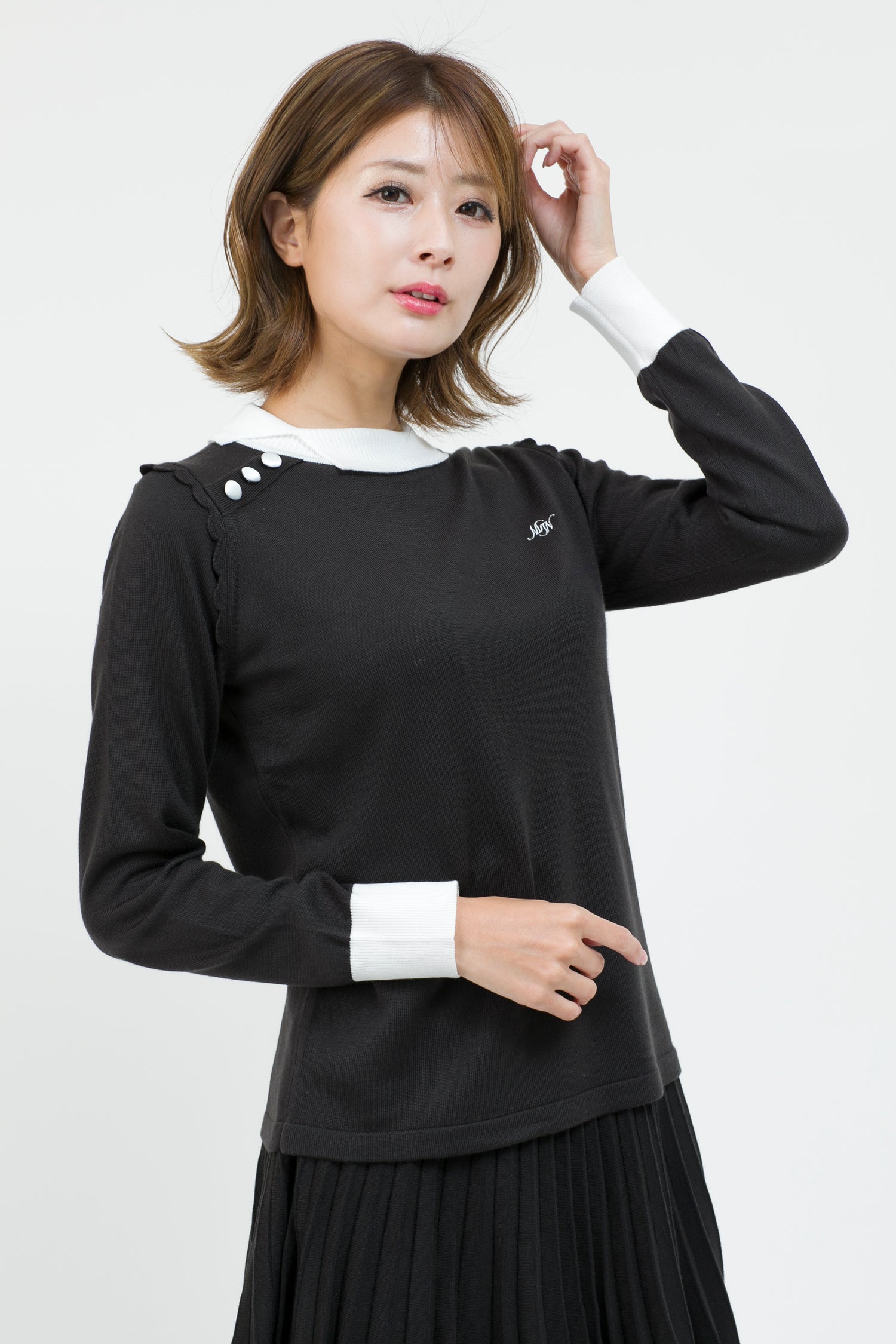 변형 칼라 긴팔 니트(701H8220K)
