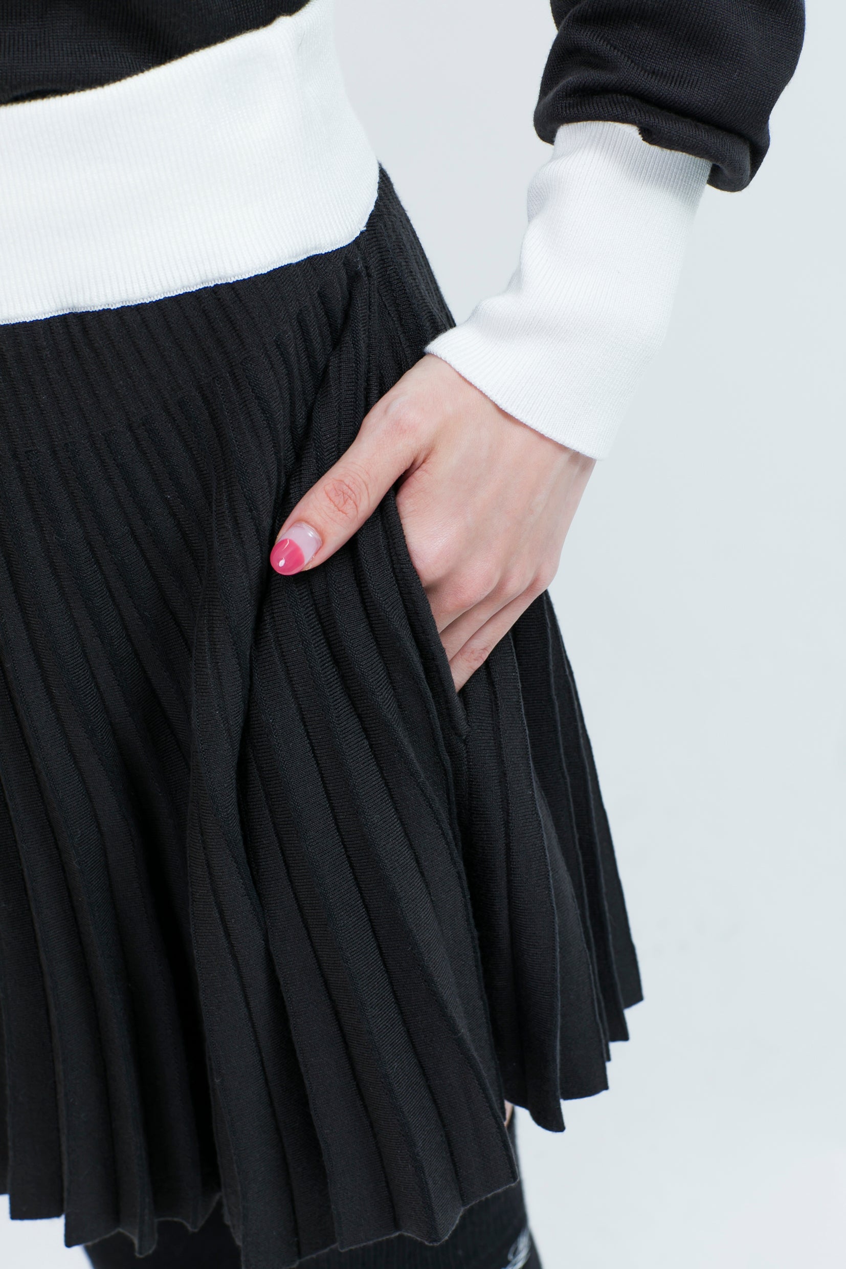 Pleated knit skirt (701H8516K)