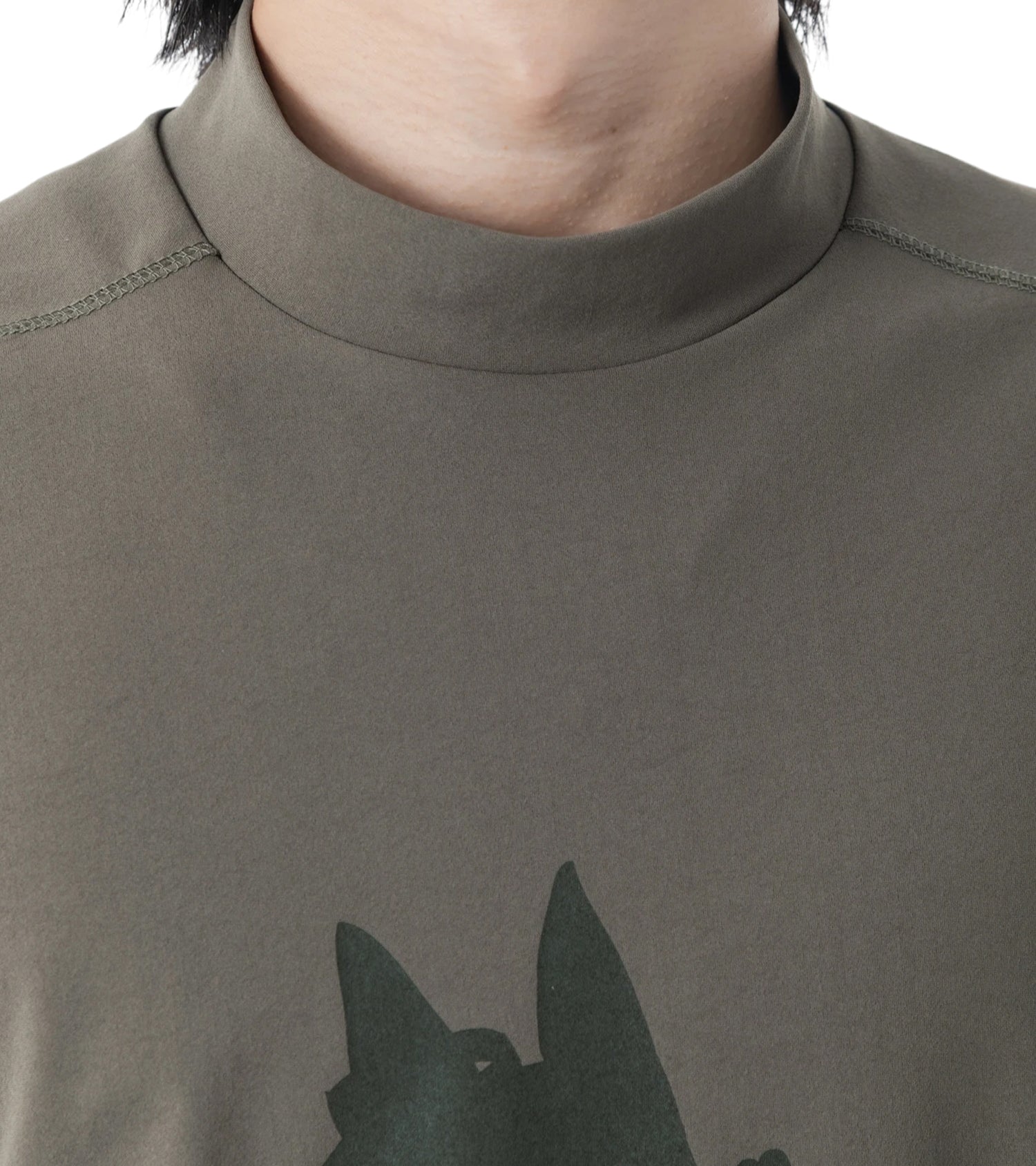 メンズアーモシルエット長袖モックネック