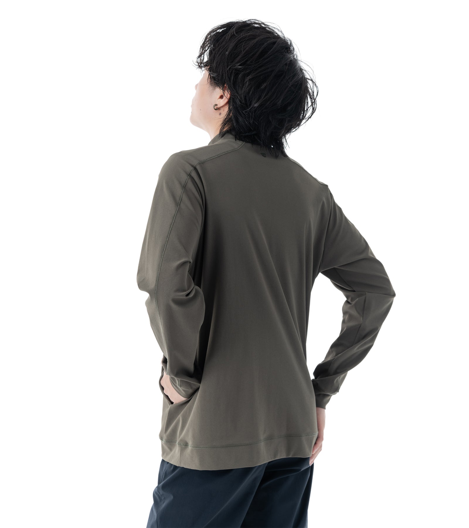 メンズアーモシルエット長袖モックネック