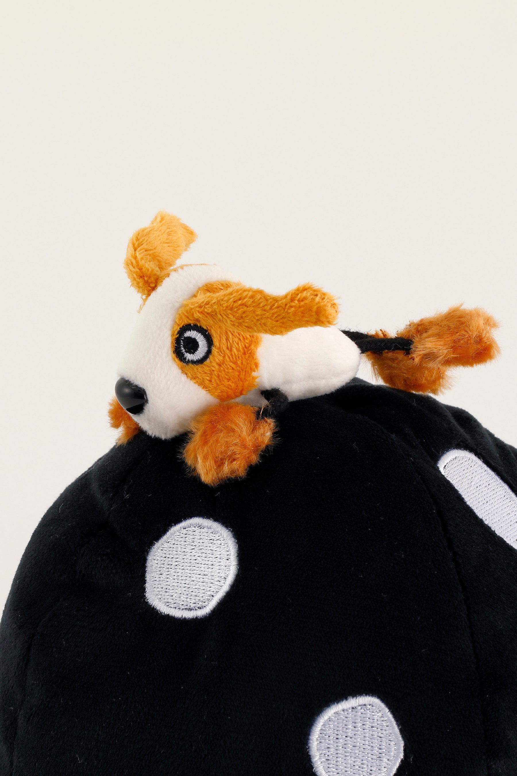Scandinavian style flower head cover for DR (703Q3508)