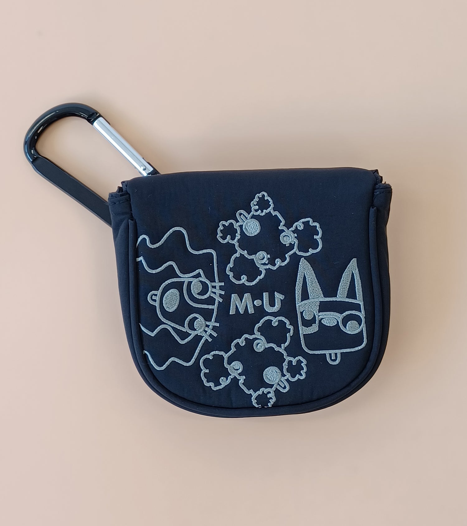 変顔キャラクター刺繍スパイダー型パターカバー
