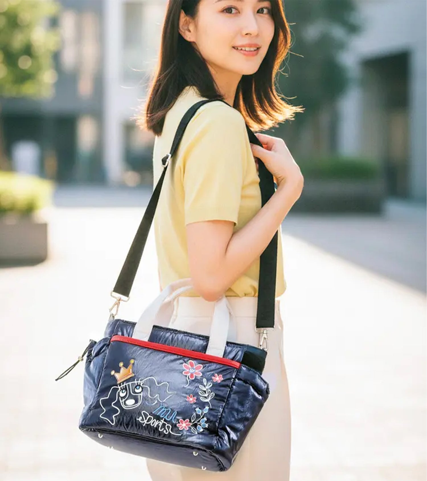 【クラウドファンディング達成！】 【日常から旅行まで】いつでも一緒。保冷機能付き 2WAY メタリック・マルチバッグ