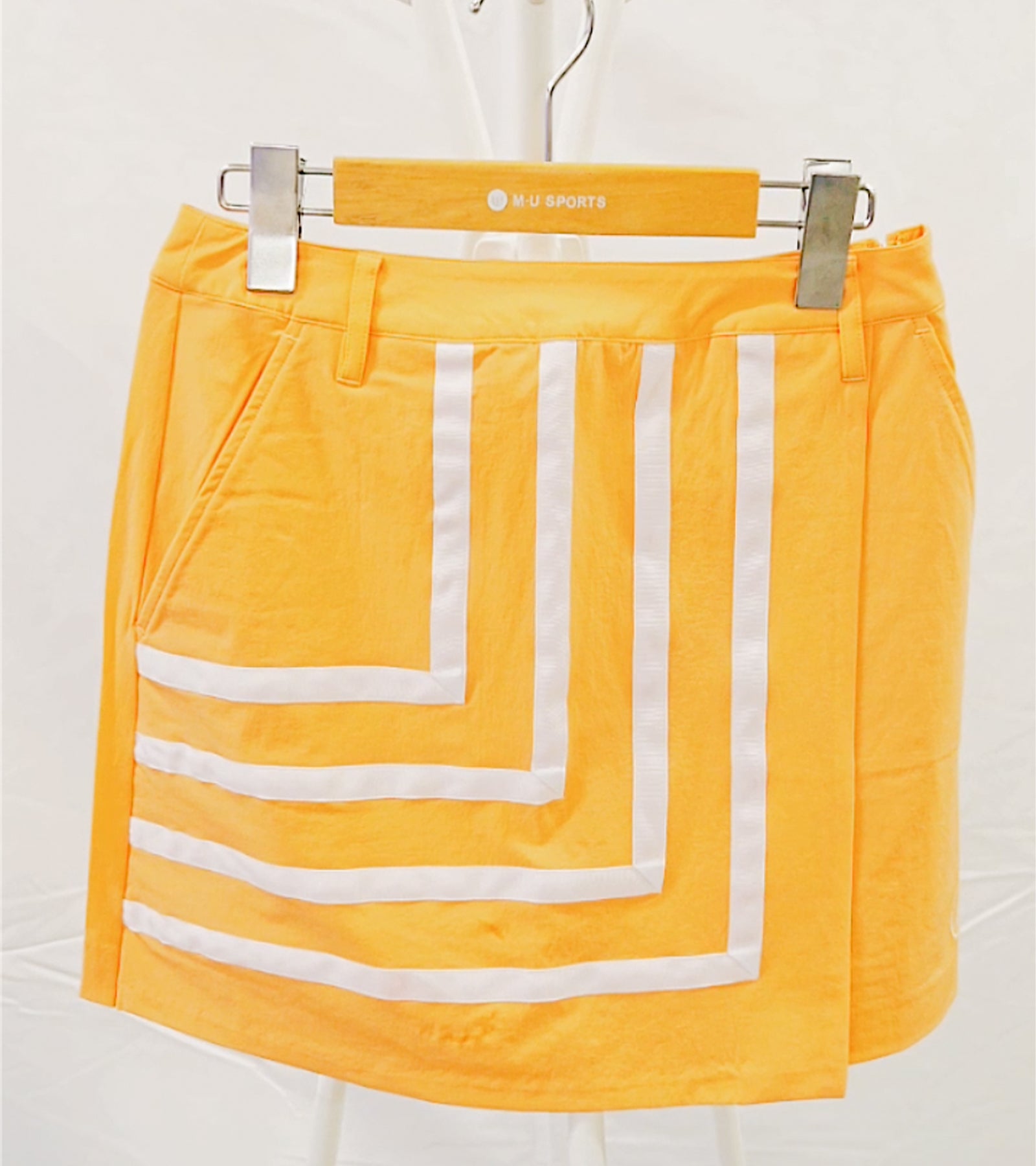 Line detail wrap skirt (701J2504)