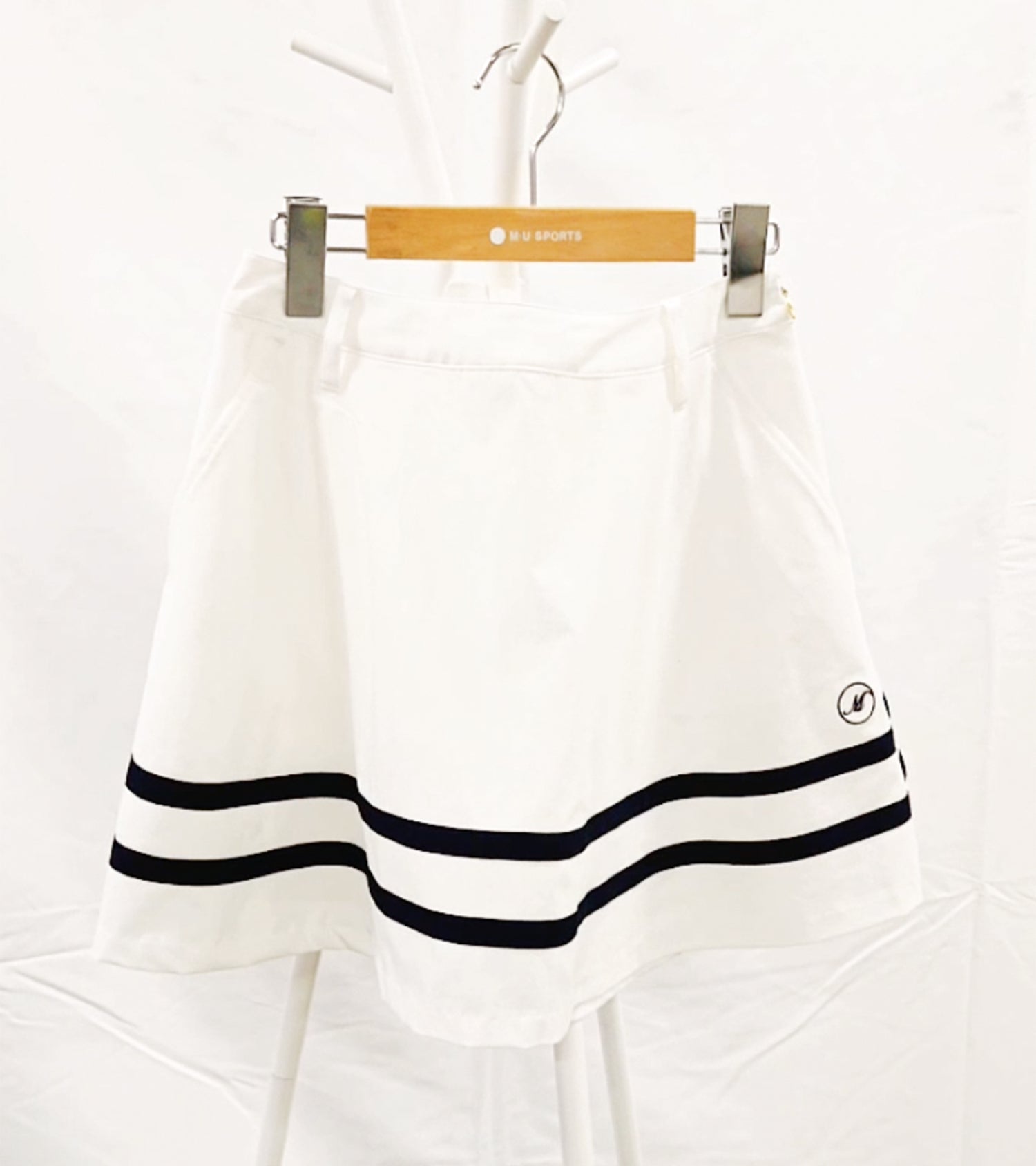 Line detail flare skirt (701J2506)