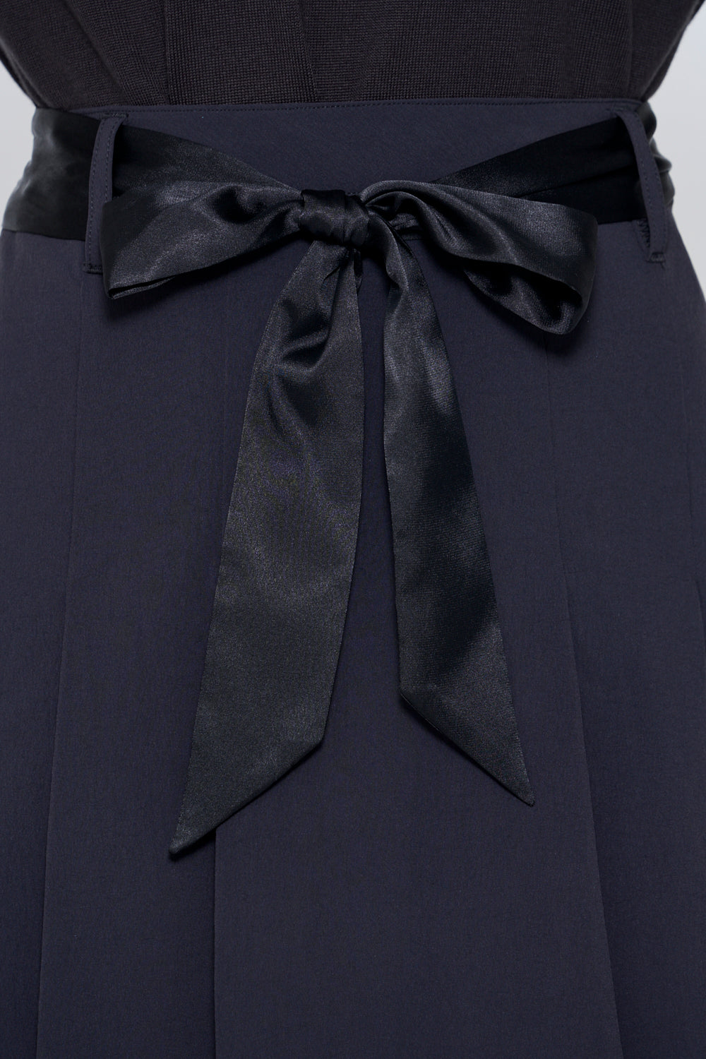 High tension pleated skirt with ribbon belt (701H6508K)