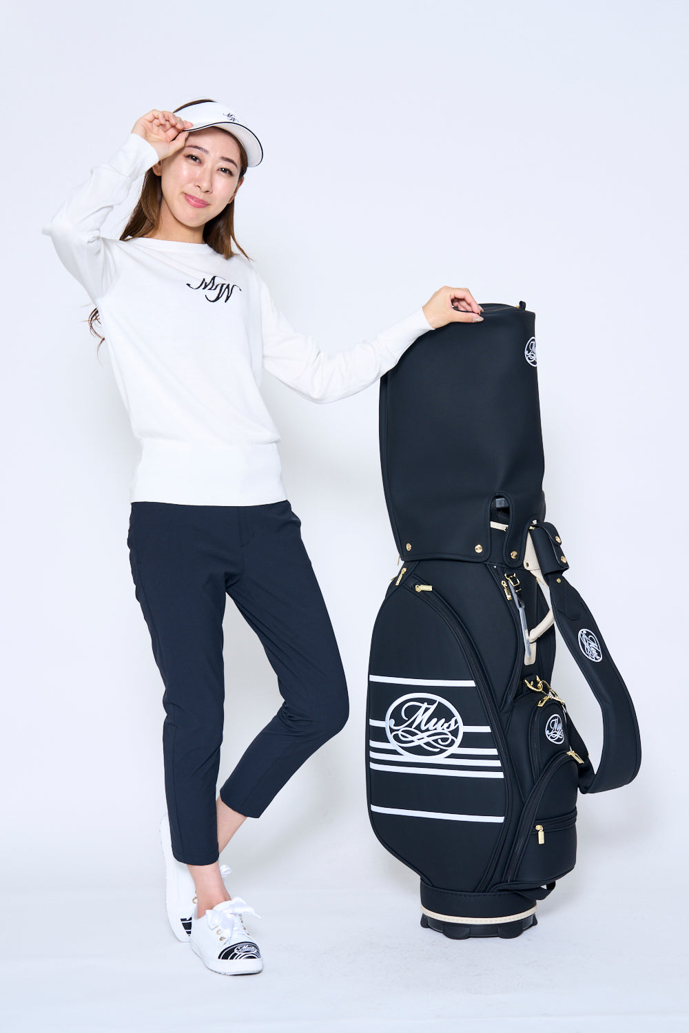 Intarsia long sleeve logo knit (701H6224)